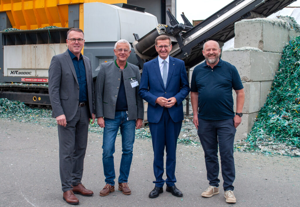 Gruppenfoto Besuch Wirtschafts-Landesrat