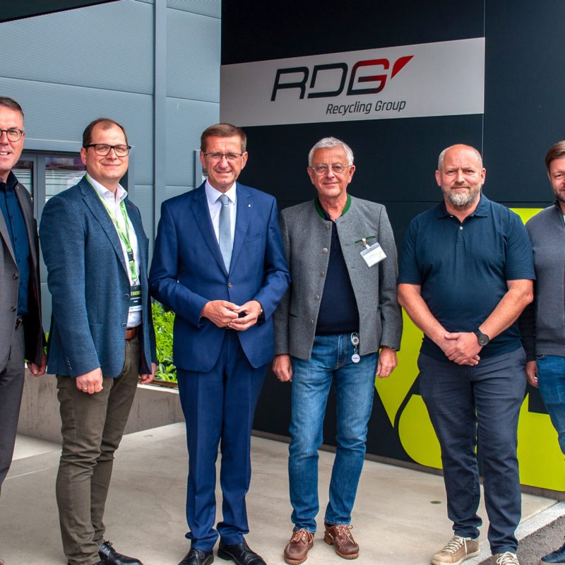 erweitertes Gruppenfoto Besuch Wirtschafts-Landesrat